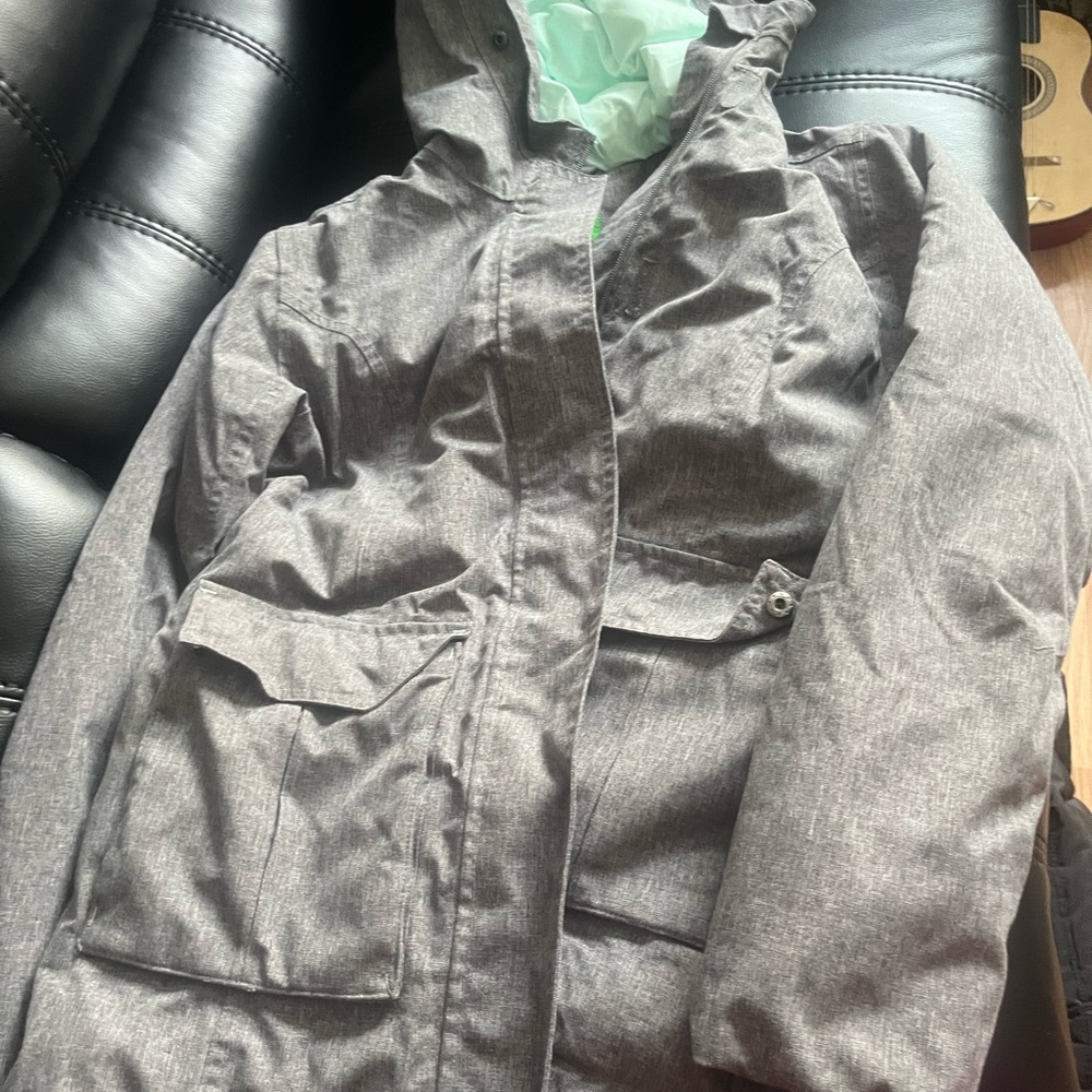 woman’s medium mountain warehouse Hooded winter coat